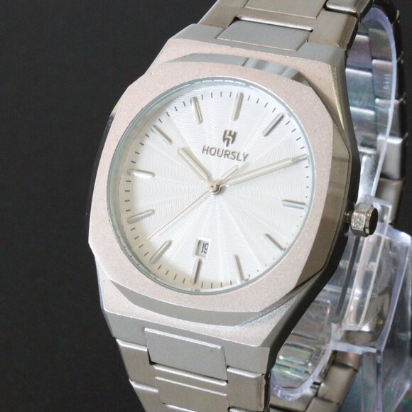 Men's Sports Watch Integrated Bracelet White Dial 42mm - Picture 1 of 13